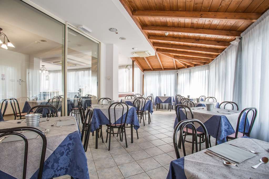 Hotel Nancy Riccione Restaurang bild