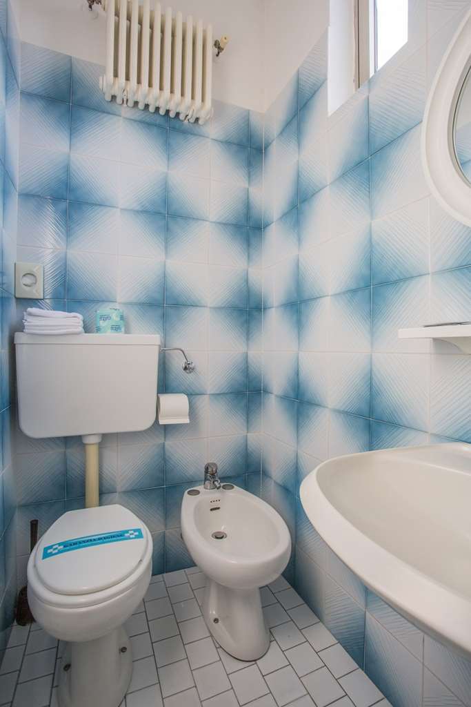 Hotel Nancy Riccione Rum bild