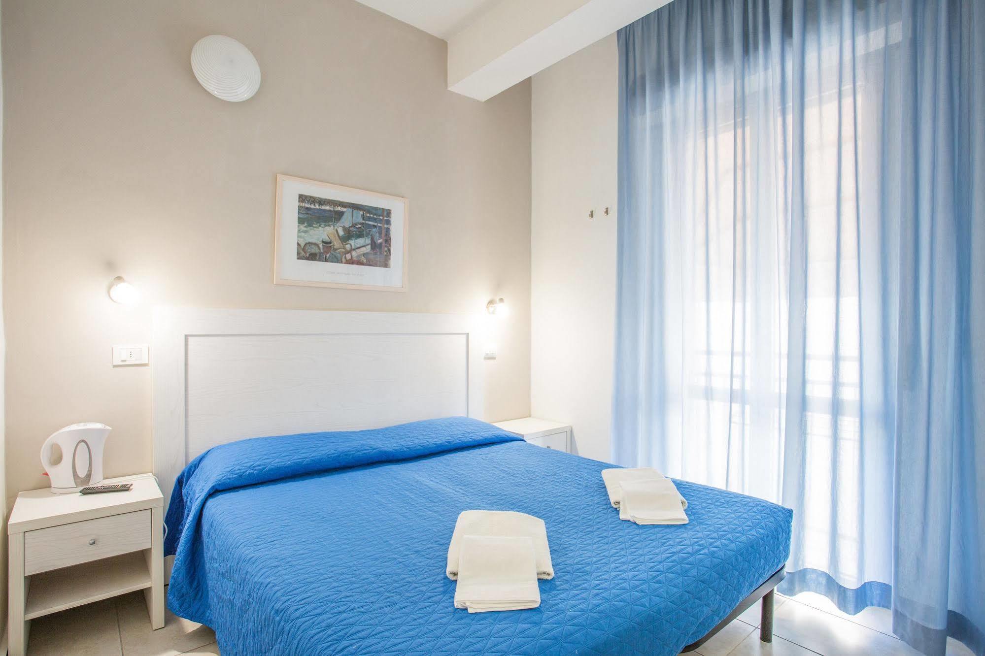 Hotel Nancy Riccione Exteriör bild